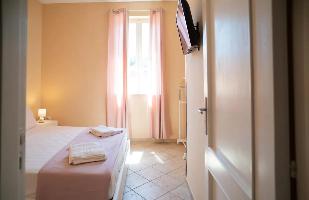 Capodichino Apartment 127-11-1